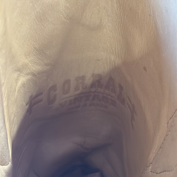 CORRAL Vintage Distressed Wings Hearts & Peace A1976 distressed boots Size 9.5 - Picture 14 of 15